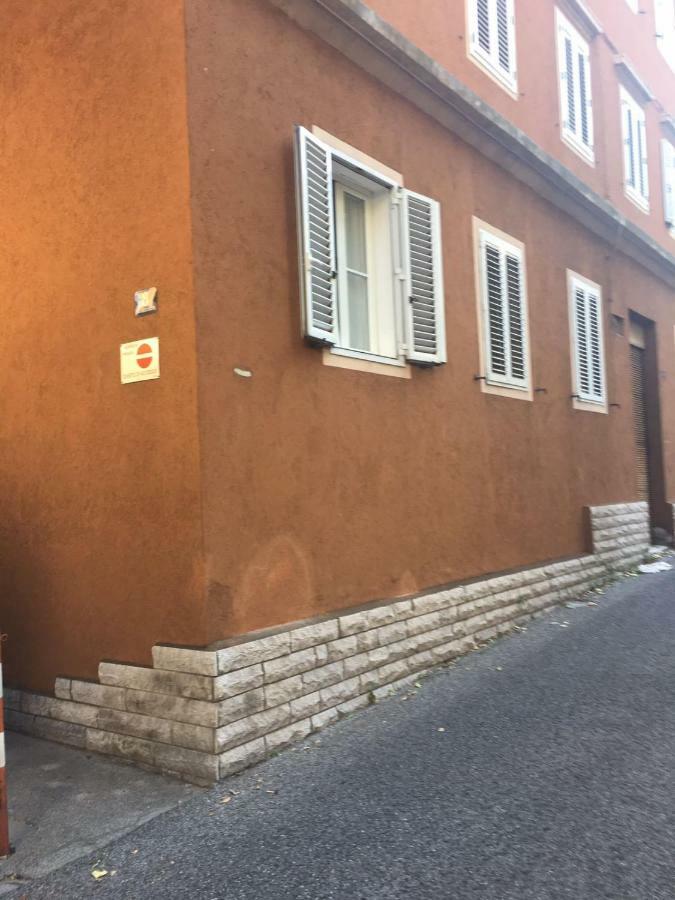 Casa Del Cucciolo Con Parcheggio Privato Apartment Triest Exterior foto
